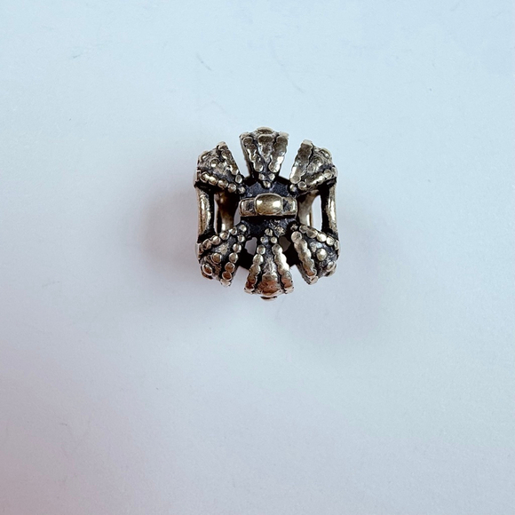 Pandora Moments Regal Crown Sterling Silver 925 Genuine Charm ALE Retired! - Picture 4 of 7